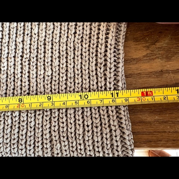 DKNY Metallic Gold Sleeveless Top, Medium - Picture 15 of 16